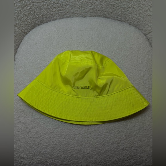 Steve Madden Accessories - NWOT - STEVE MADDEN Bucket Hat | Yellow Nylon Satin Lining • Y2K • Summer